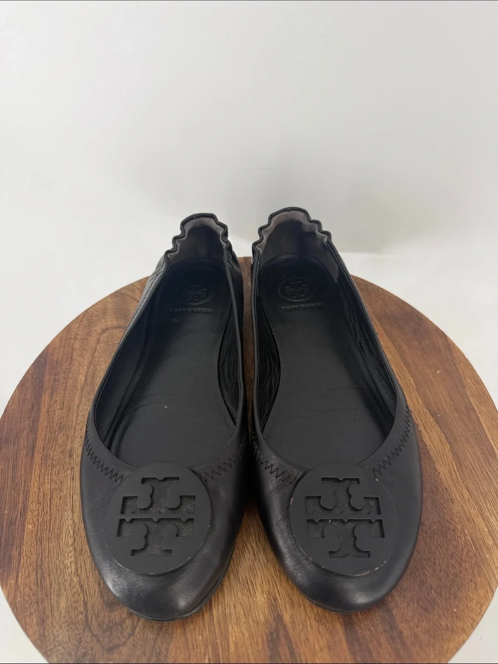 Tory Burch Minnie Black Leather Reva Logo Ballet Flats Size 6.5